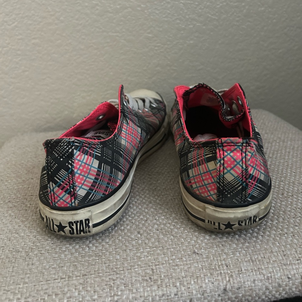 Converse - Picture 2 of 6